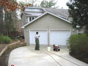 Cleaning Garage With Gas Pressure Washer